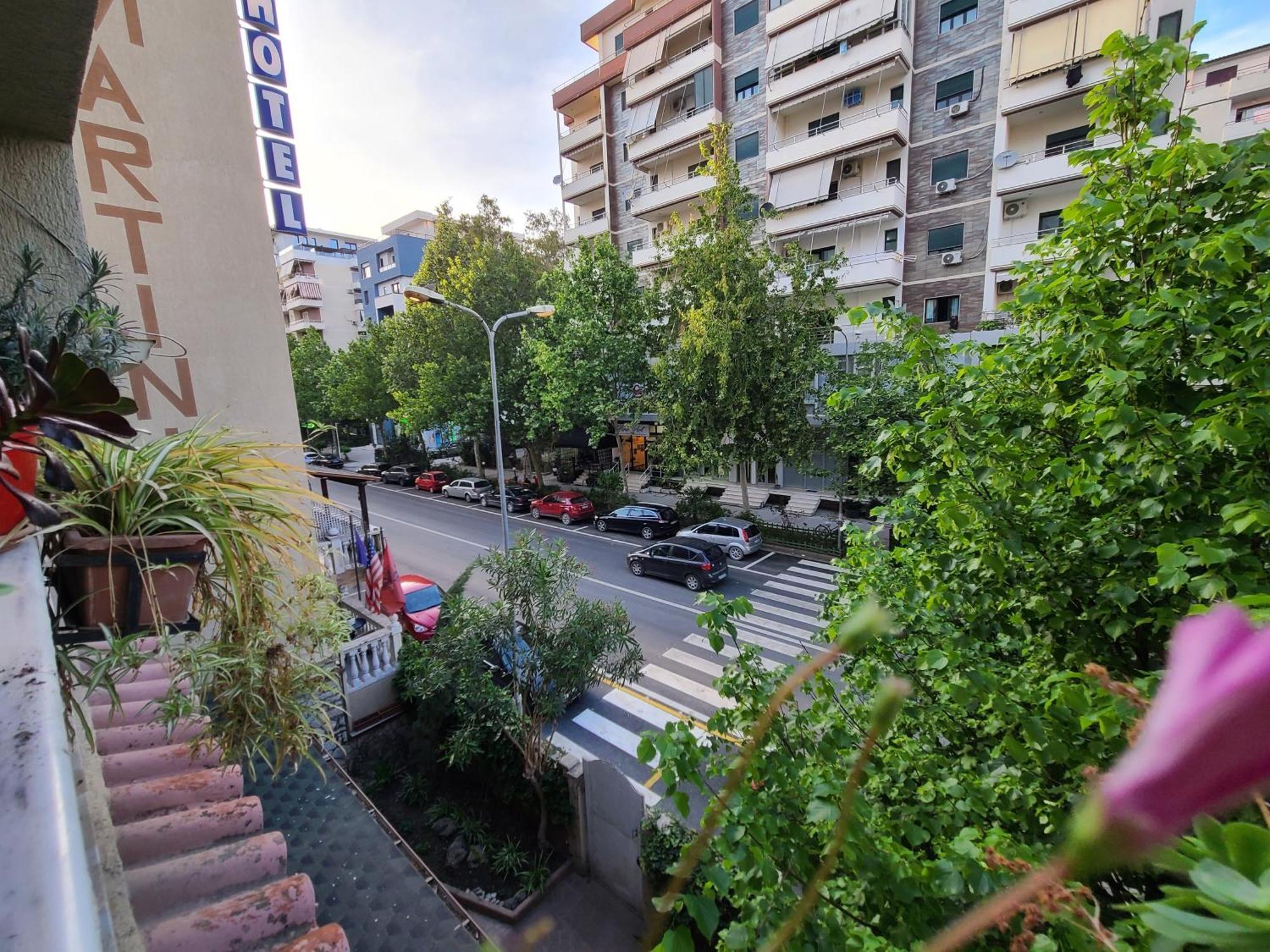 Hotel Martini Vlorë エクステリア 写真