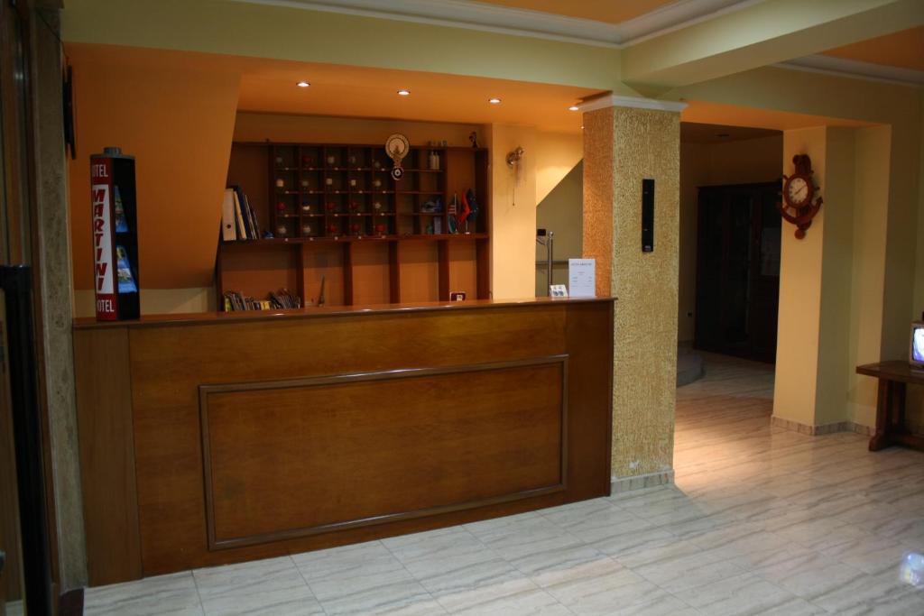 Hotel Martini Vlorë エクステリア 写真