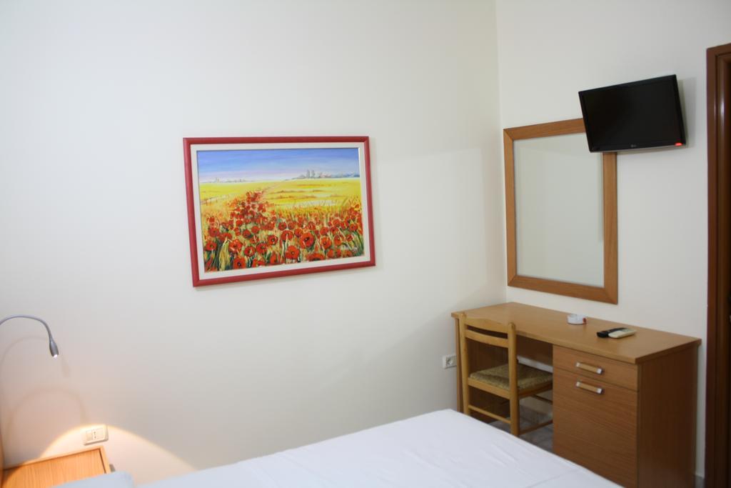 Hotel Martini Vlorë 部屋 写真